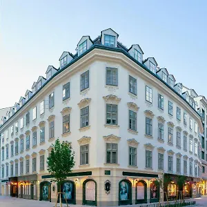 Hotel The Leo Grand