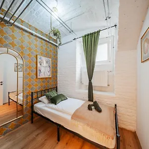 Hostel Green Apartments
