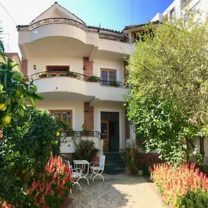 Bed & Breakfast Garden Boutique 