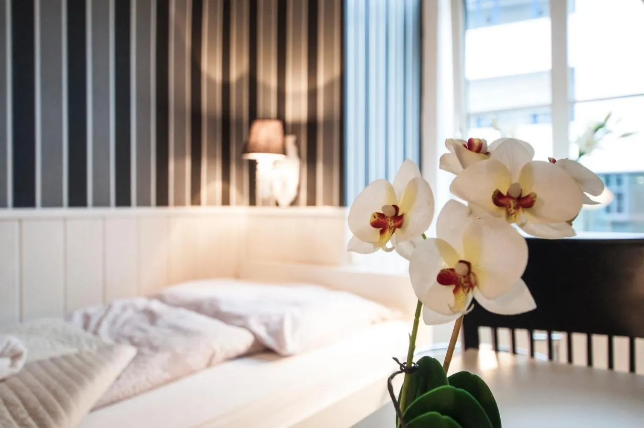Urban Boutique Hotel Viyana 2*,