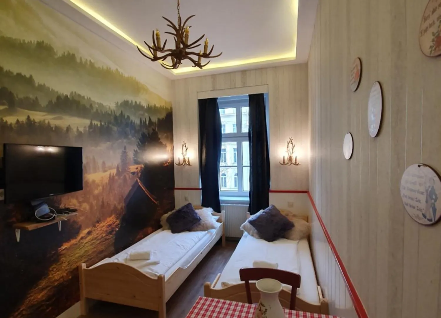 Urban Boutique Hotel Viena 2*,