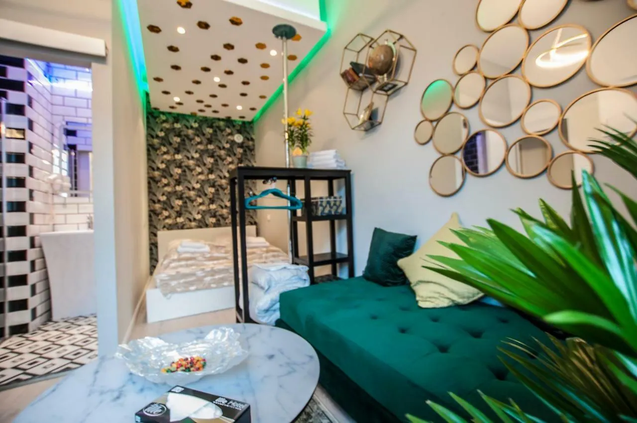 Urban Boutique Hotel Viena 2*,